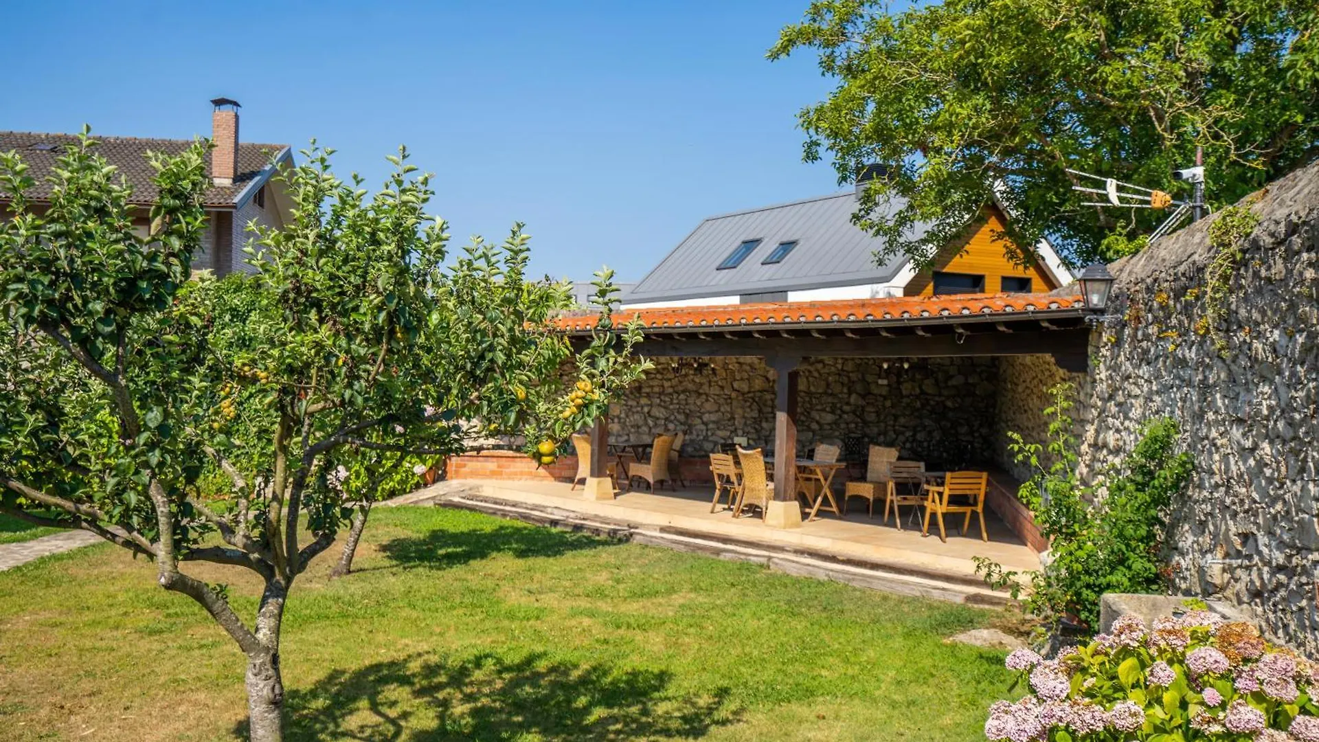 Apartamentos Rurales El Lagar De Somo 0*,  Spain